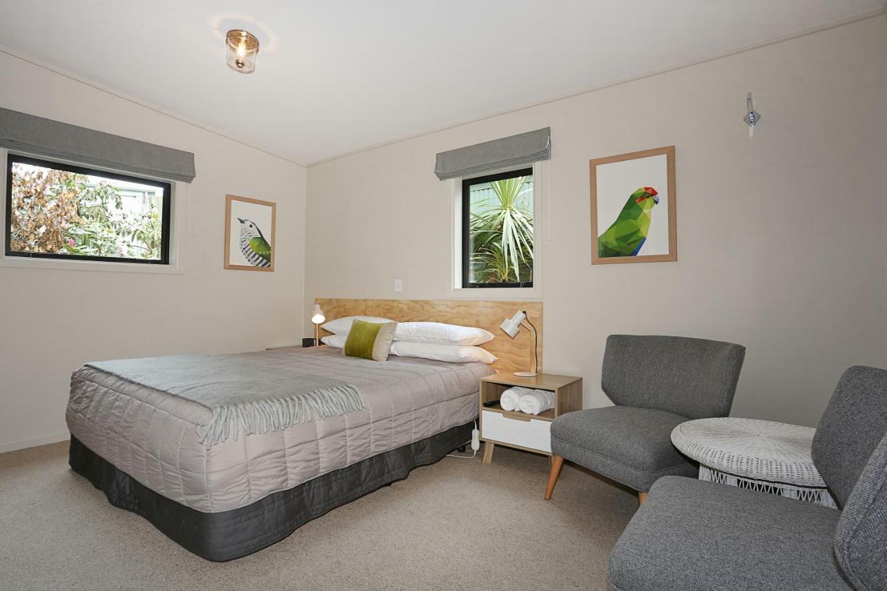 テアナウ Shakespeare House Bed & Breakfast エクステリア 写真